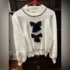 Eesome White Sweater with Black Bow Details